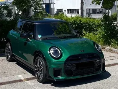 Gebraucht Mini John Cooper Works 204 PS (150 kW) 2024 Grün Kleinwagen