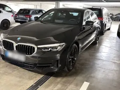 Gebraucht BMW 530 Sport Line 252 PS (185 kW) 2022 Schwarz Limousine