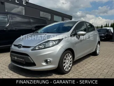 Gebraucht Ford Fiesta Trend 95 PS (69 kW) 2011 Silber Limousine