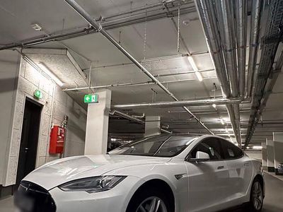 Gebraucht Tesla Model S 309 kW (421 PS) 2015 Weiß Kleinwagen