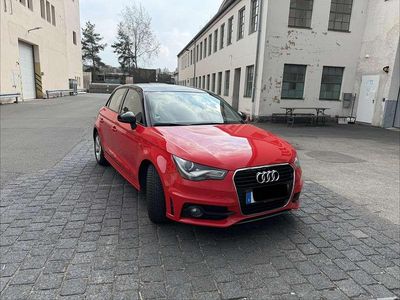 Gebraucht Audi A1 Ambition 122 PS (89 kW) 2013 Rot Kleinwagen
