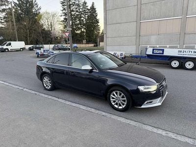 Gebraucht Audi A4 Ambiente 177 PS (130 kW) 2013 Mondscheinblau metallic Limousine