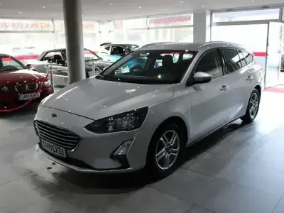 Używany Ford Focus Cool & Connect 123 KM (90 kW) 2021 Srebrny Kombi