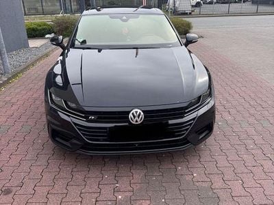Second-hand VW Arteon R-line 239 CP (175 kW) 2017 Negru Hatchback