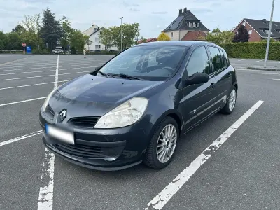 Brugt Renault Clio III 75 HK (55 kW) 2007 Grå Hatchback