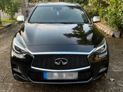 Gebraucht Infiniti Q30 Sport Tech 211 PS (155 kW) 2017 Schwarz SUV