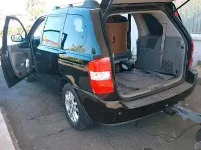 Gebraucht Kia Carnival 185 PS (136 kW) 2006 Schwarz Van / Kleinbus