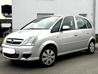 Silber Gebraucht 2010 Opel Meriva Van / Kleinbus | 1.990 € (Guter Preis)