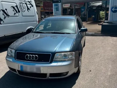 Gebraucht Audi A6 Basis 131 PS (96 kW) 2002 Blau Kombi