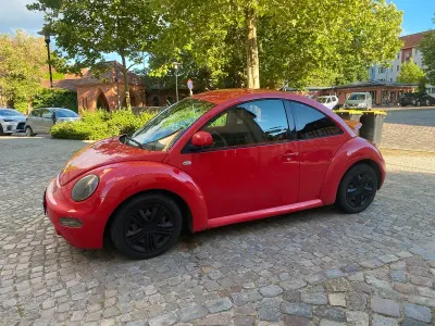 Gebraucht VW Beetle 115 PS (84 kW) 2001 Rot Kleinwagen