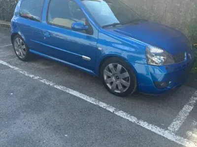 Gebraucht Renault Clio II 179 PS (131 kW) 2005 Blau Limousine