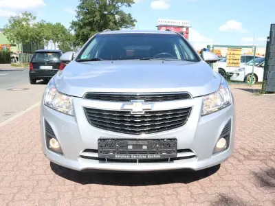 Gebraucht Chevrolet Cruze LT 140 PS (102 kW) 2012 Silber Kombi