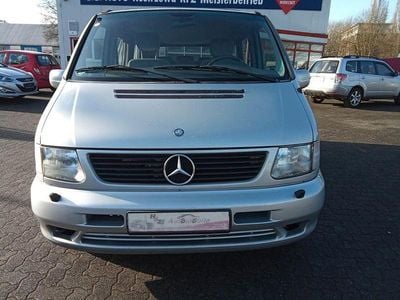 Silber Gebraucht 1997 Mercedes V230 Van / Kleinbus | 4.999 € (Fairer Preis)
