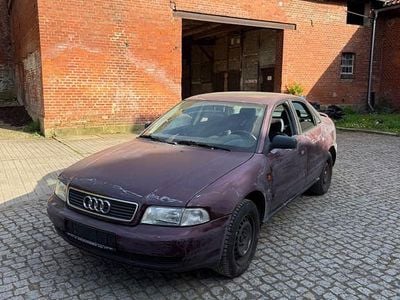 Usata Audi A4 102 CV (75 kW) 1995 Rosso Berlina