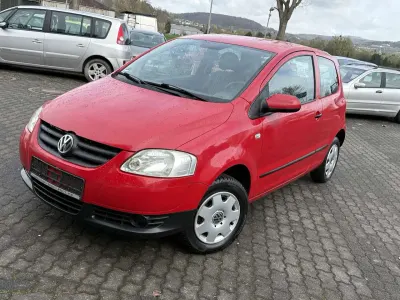 Gebraucht VW Fox Basis 54 PS (39 kW) 2006 Tornadorot Kleinwagen