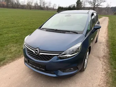 Gebraucht Opel Zafira Edition 131 PS (96 kW) 2017 Blau Van / Kleinbus