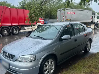 Gebraucht Opel Astra Classic 75 PS (55 kW) 2008 Silber Limousine