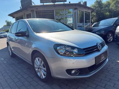 Gebraucht VW Golf VI Style 122 PS (89 kW) 2011 Silber Kleinwagen