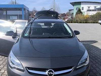Gebraucht Opel Astra 136 PS (100 kW) 2014 Grau Kombi