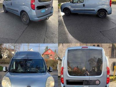 Blau Gebraucht 2010 Fiat Doblò Van / Kleinbus | 5.999 € (Teuer)
