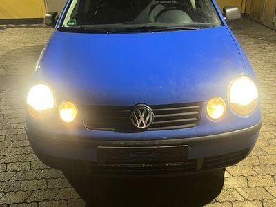 Blau Gebraucht 2002 VW Polo Basis Limousine | 1.650 € (Fairer Preis)