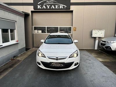 Weiß Gebraucht 2012 Opel Astra GTC Innovation Coupé | 7.400 € (Fairer Preis)