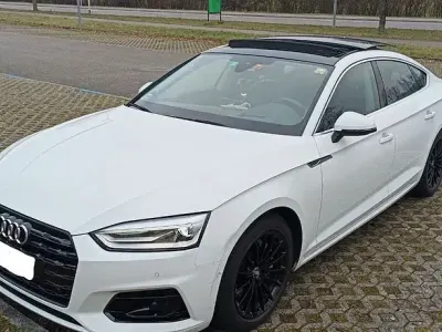 Gebraucht Audi A5 Sportback Sport 190 PS (139 kW) 2019 Weiß Kleinwagen