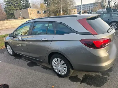 Gebraucht Opel Astra 95 PS (69 kW) 2017 Grau Kombi