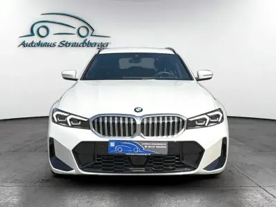 Gebraucht BMW 330 M Sport 245 PS (180 kW) 2025 Weißkeine angabe Kombi
