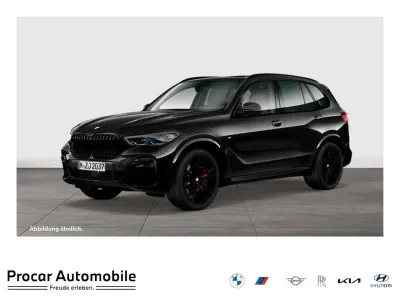 Gebraucht BMW X5 M M Sport 530 PS (389 kW) 2023 Black sapphire SUV