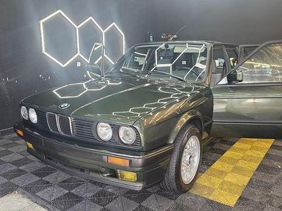 Gebraucht BMW 325 Sport Line 170 PS (125 kW) 1989 Grün Limousine