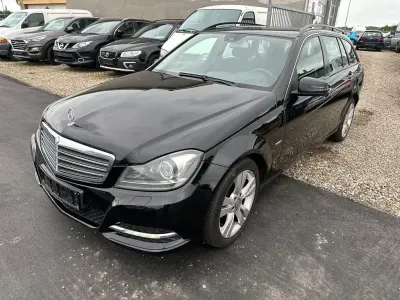 Gebraucht Mercedes C200 136 PS (100 kW) 2012 Schwarz Limousine