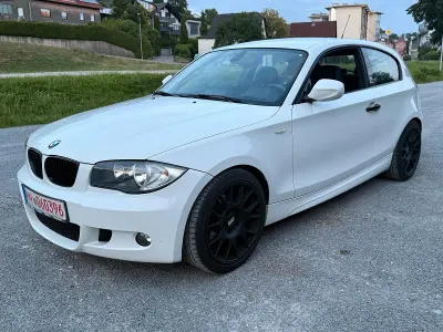 Gebraucht BMW 116 M Sport 122 PS (89 kW) 2011 Weiß Kleinwagen