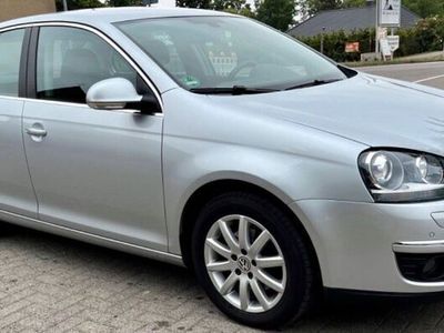 gebraucht VW Jetta 2010 Motor 1,4 (122 ps)