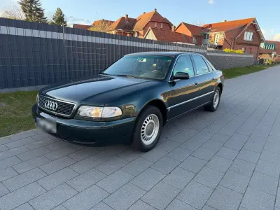 Second-hand Audi A8 170 CP (125 kW) 1995 Verde Berlinǎ