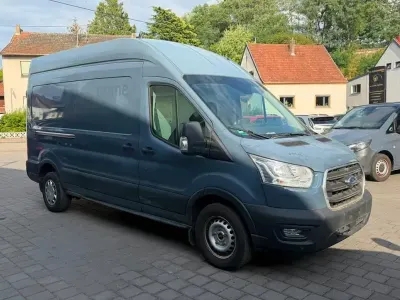 Gebraucht Ford Transit Trend 131 PS (96 kW) 2020 Grau Van