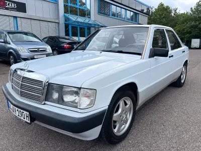 Gebraucht Mercedes 190 118 PS (86 kW) 1990 Weiß Limousine
