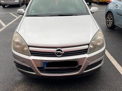 Gebraucht Opel Astra 104 PS (76 kW) 2005 Silber Kombi