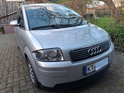 Usado Audi A2 61 HP (44 kW) 2004 Prateado Citadino