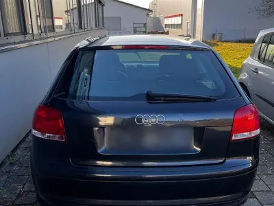 Gebraucht Audi A3 Attraction 105 PS (77 kW) 2007 Schwarz Kleinwagen