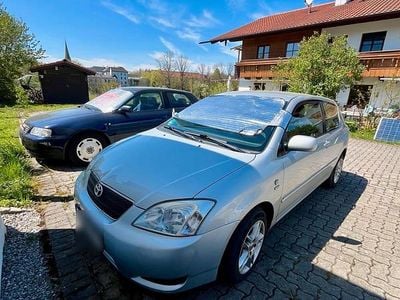 Second-hand Toyota Corolla 98 CP (72 kW) 2003 Argintiu Hatchback