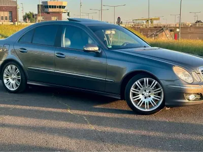 Gebraucht Mercedes E280 Sport 190 PS (139 kW) 2008 Grau Limousine