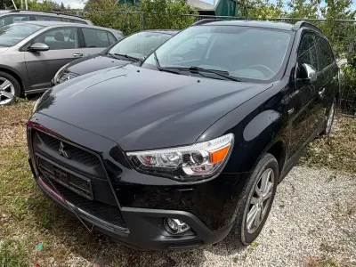 Gebraucht Mitsubishi ASX Invite 150 PS (110 kW) 2011 Schwarz SUV