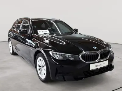 Gebraucht BMW 320 Advantage 163 PS (119 kW) 2022 Schwarz uni Kombi