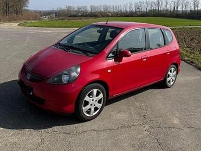 Gebraucht Honda Jazz 78 PS (57 kW) 2006 Rot Kleinwagen