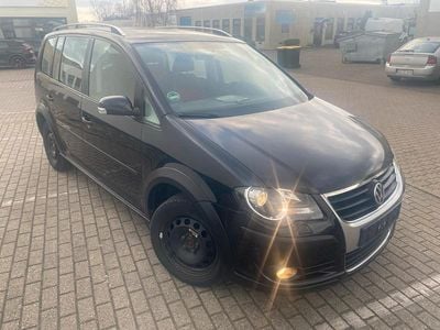 VW Touran Cross
