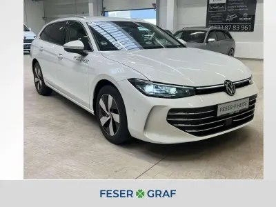 Gebraucht VW Passat Business 150 PS (110 kW) 2026 Oryxweiß perlmutteffekt Kombi