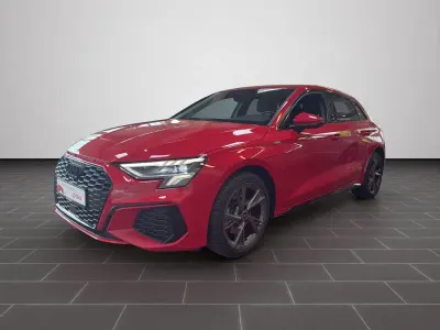 Gebraucht Audi A3 Sportback e-tron Ambiente 204 PS (150 kW) 2022 Tangorot metallic (metallic) Kleinwagen