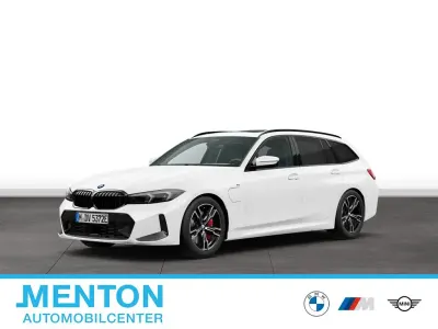 Gebraucht BMW 330e Sport Line 292 PS (214 kW) 2025 Weiß Kombi