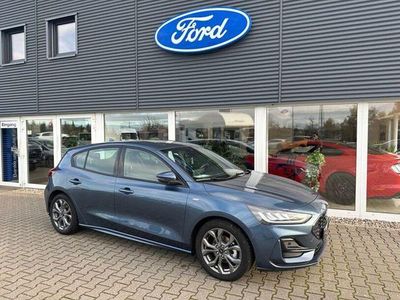 Second-hand Ford Focus ST-Line 125 CP (91 kW) 2023 Albastru Berlinǎ